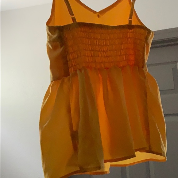 NWT Shirred Mock Buttoned Cami Peplum Top - Picture 4 of 6